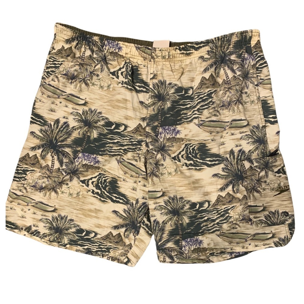 Men’s size Large Speedo Hawaiian pattern swim suit with pockets and mesh lining